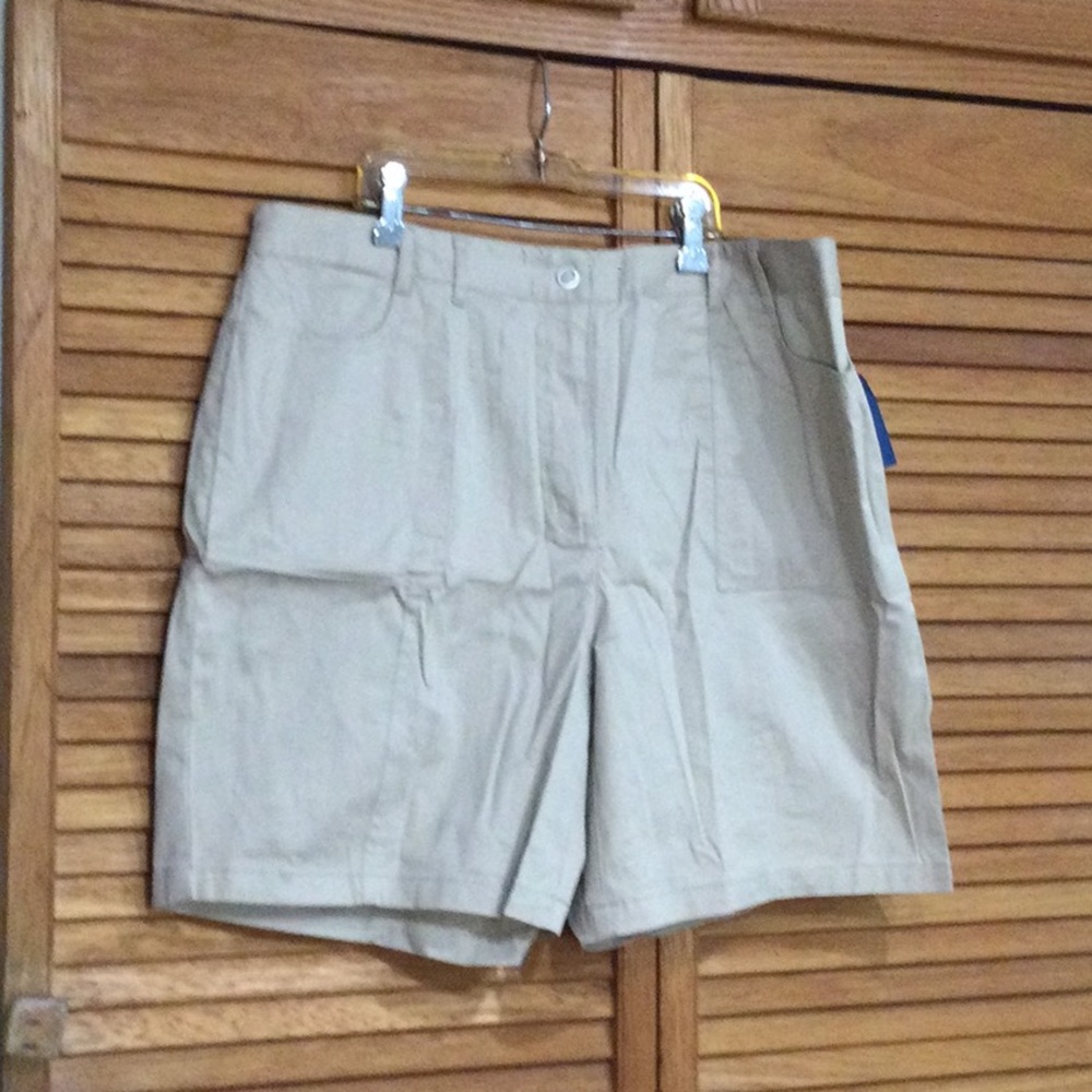 Karen Scott Khaki shorts